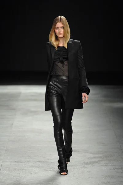 Look 7